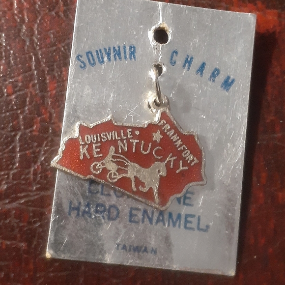 1960/70's Red Kentucky Souvenier Cloisonne Enamel Charm - Picture 2 of 12